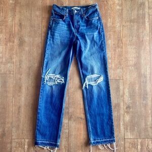 Levi’s Low Pro Straight Distressed Jeans Size 25
